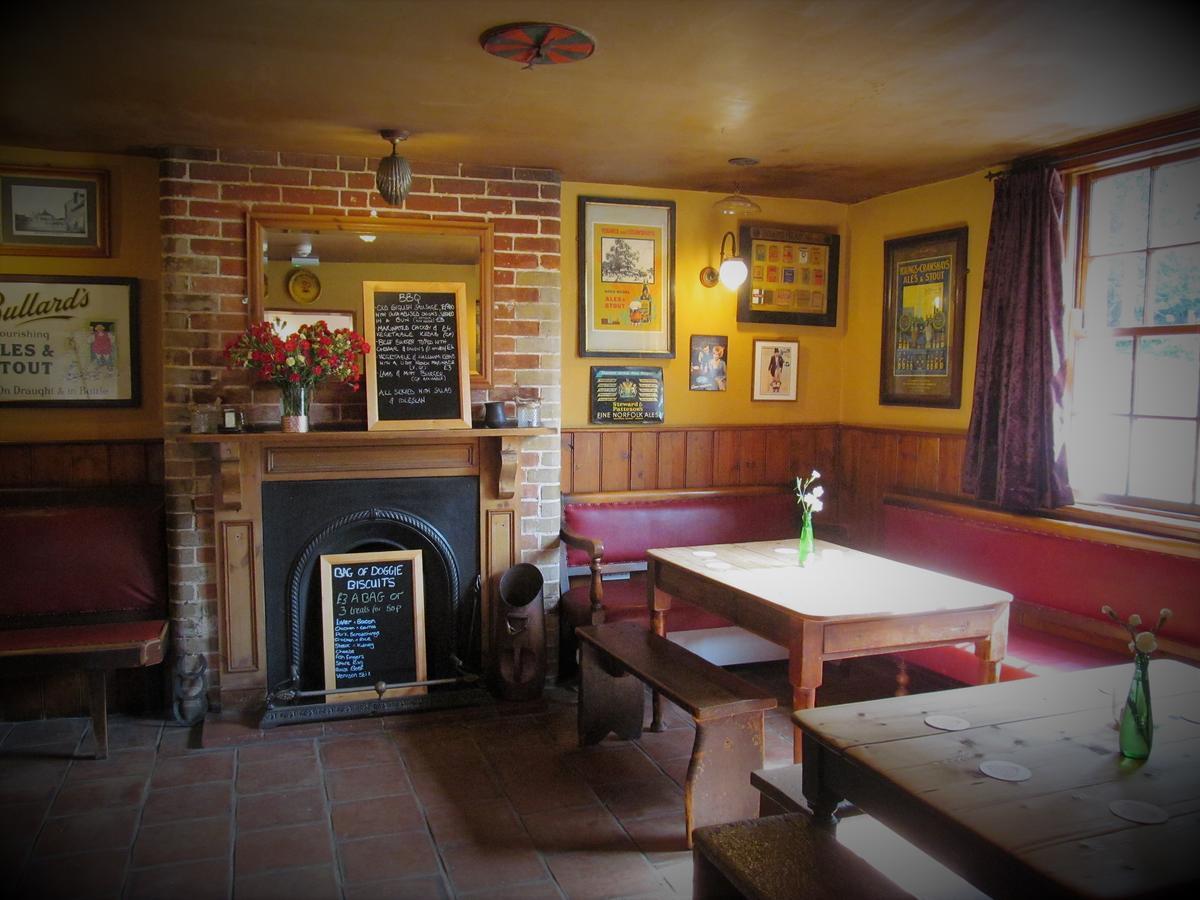The Three Horseshoes Warham Luaran gambar