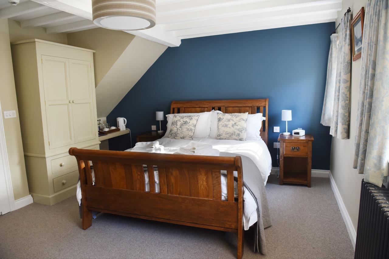 The Three Horseshoes Warham Luaran gambar